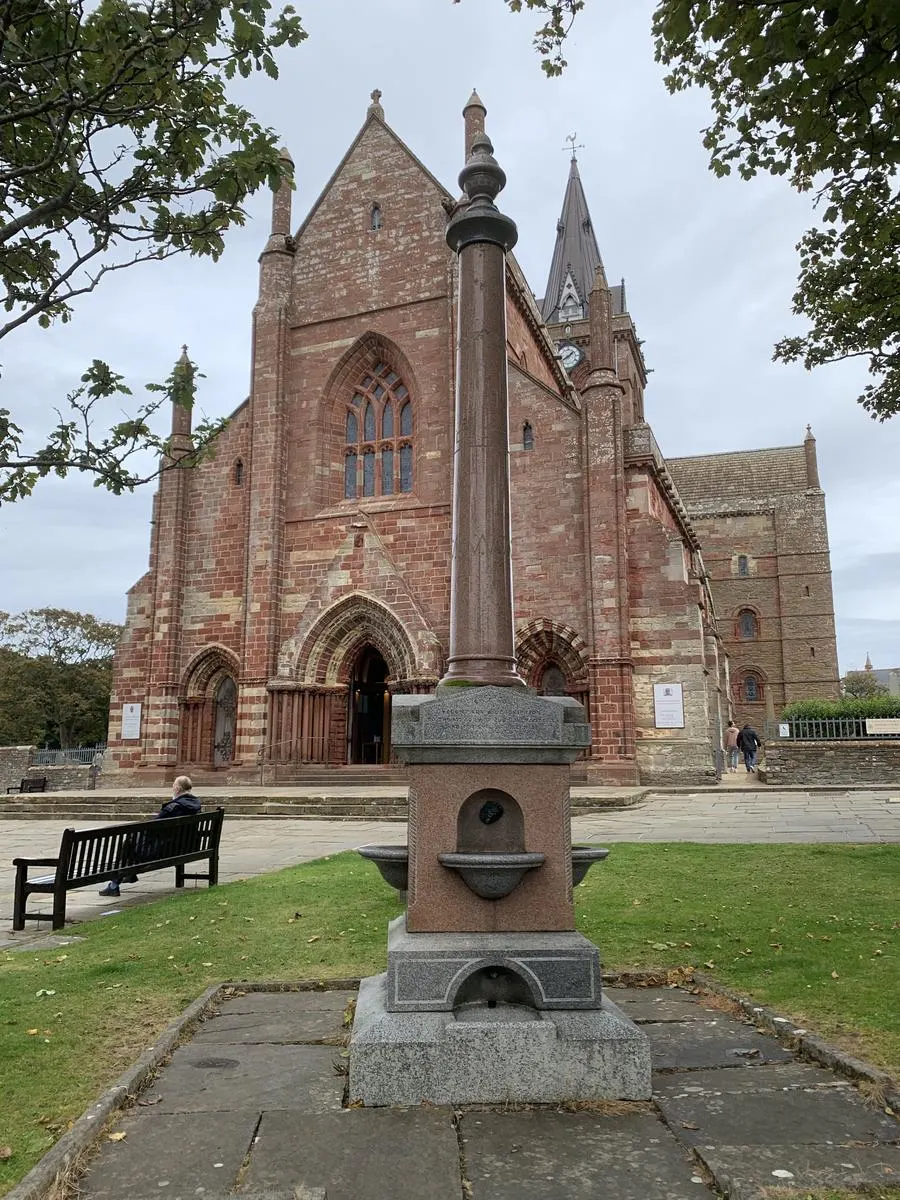 In Souls of Scapa Flow, Alan Muir and Helen Hughes visit the cathedral, sitting together in contemplation.